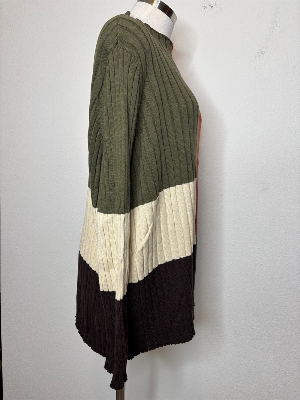 Colorblock Ribbed Knit Sweater - Olive, Rust, Cream, Black - Picture 7 of 8